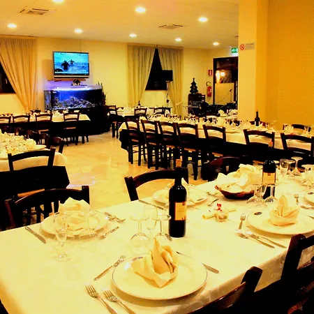 Iacone Hotel 3*