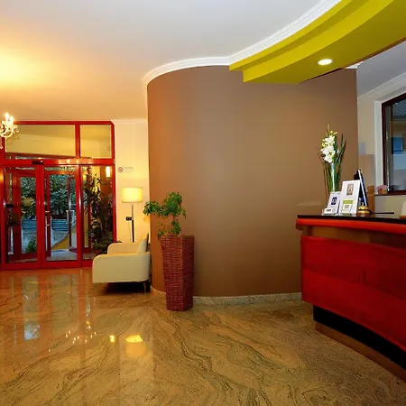 Iacone Hotel 3*