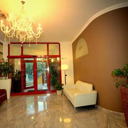 Iacone Hotel 3*